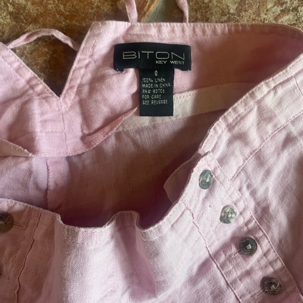 Light pink linen shorts - Picture 3 of 3